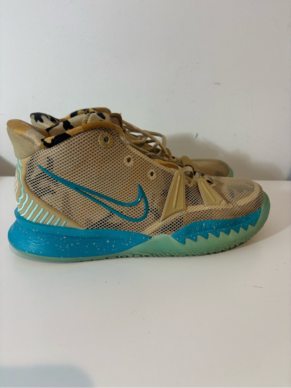 Nike Kyrie 7 Ripple Grain Youth Size 6 Tan Sneakers Basketball Shoes Casual